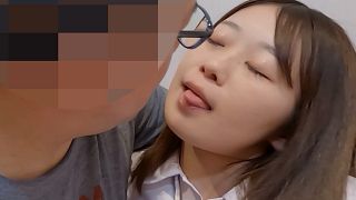 148センチ！ 低身長！10代！可愛すぎる義理の娘！ネットカフェ初生セックスまとめ！小さなお口で一生懸命しゃぶる感動の初フェラ！思いっきり打ち込む感動の初生SEX！パパの精子が出るところが見たい！